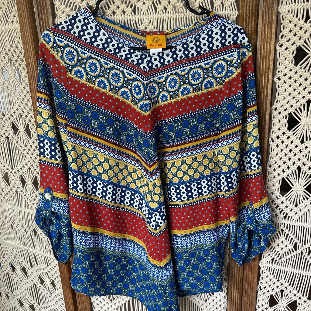 Beautiful Ruby Rd. Blouse